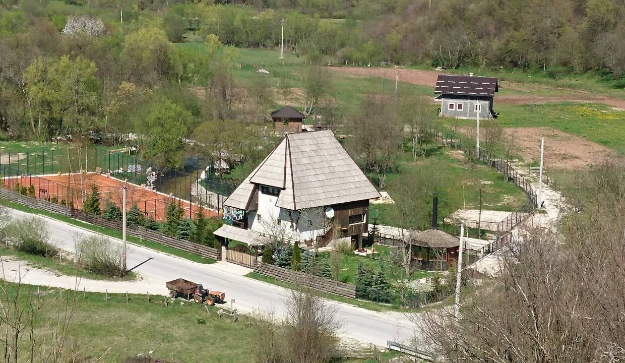 8. Dure slika