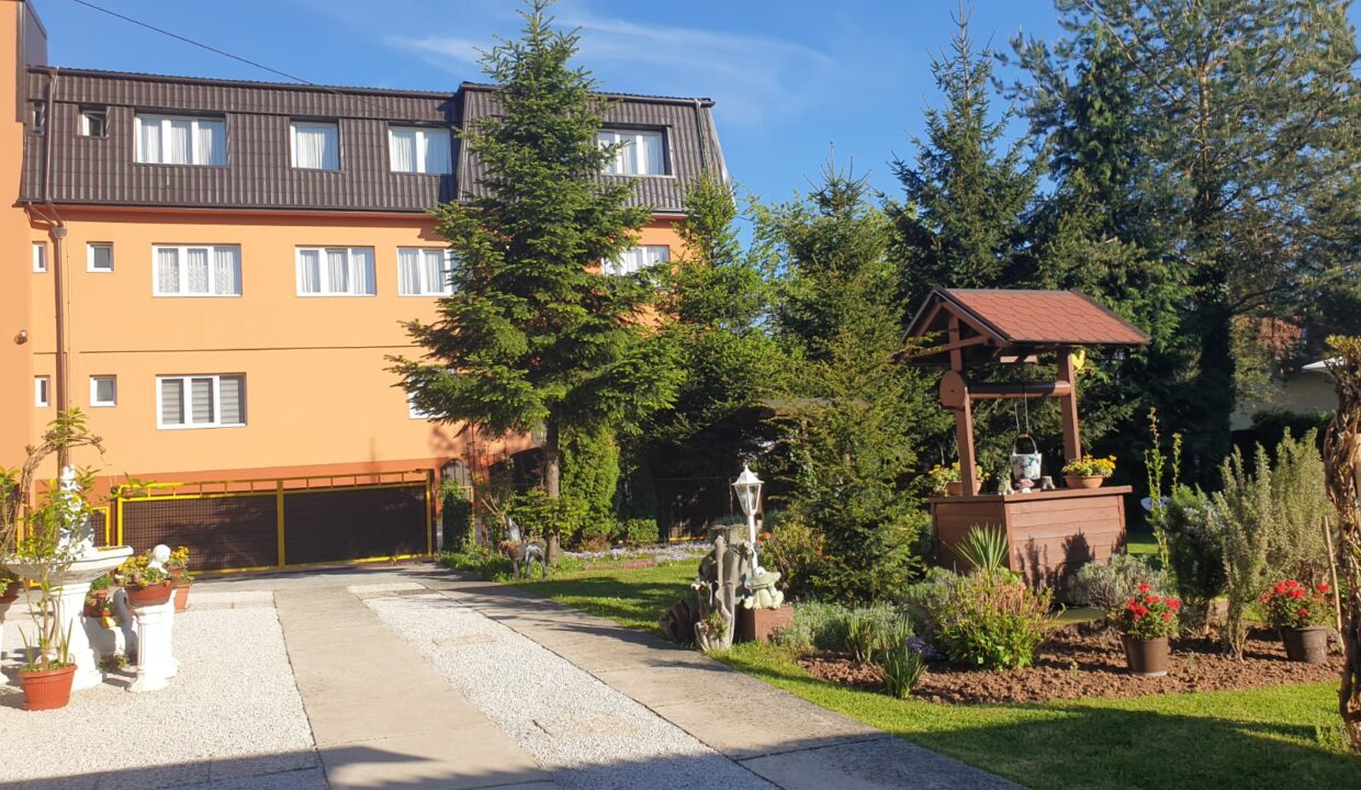 Slika 4 kuća