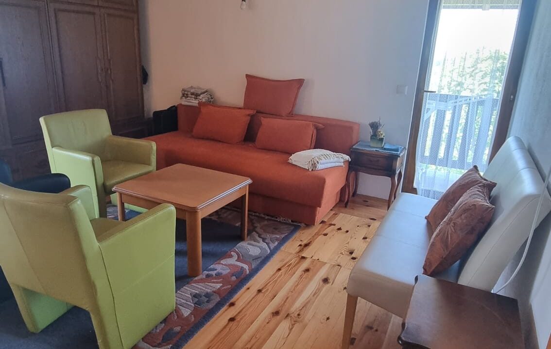Nahorevo kuca 10