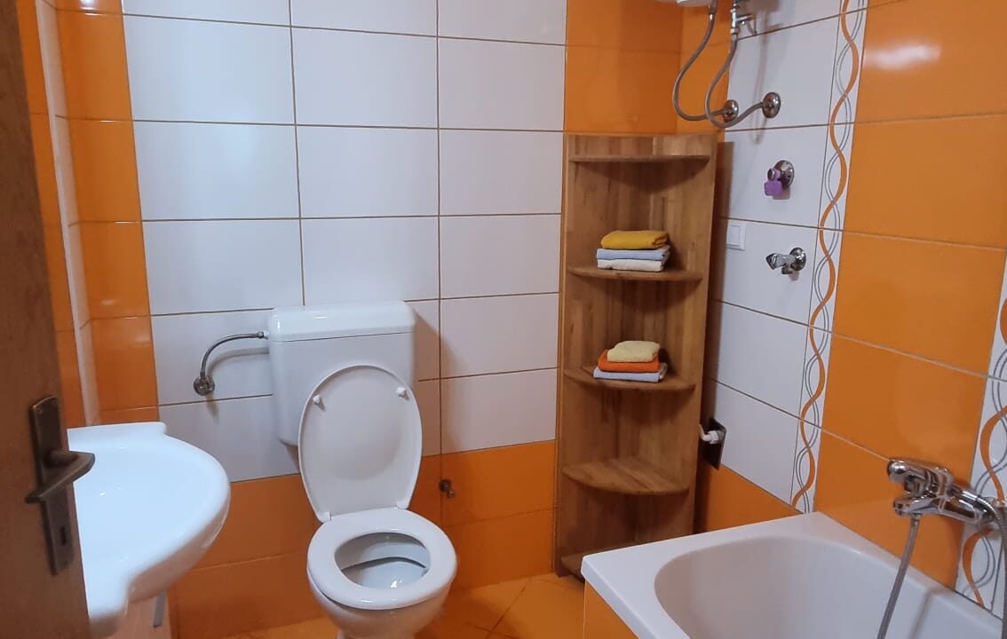 Nahorevo kuca 16